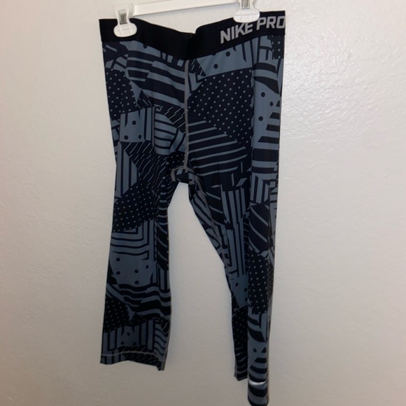 Nike Pro fitness capri leggings mid rise tights cute bottoms stretch waist pants - Picture 4 of 12